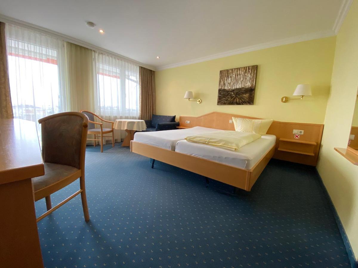 Sporthotel Schoenblick Меерсбург Екстериор снимка