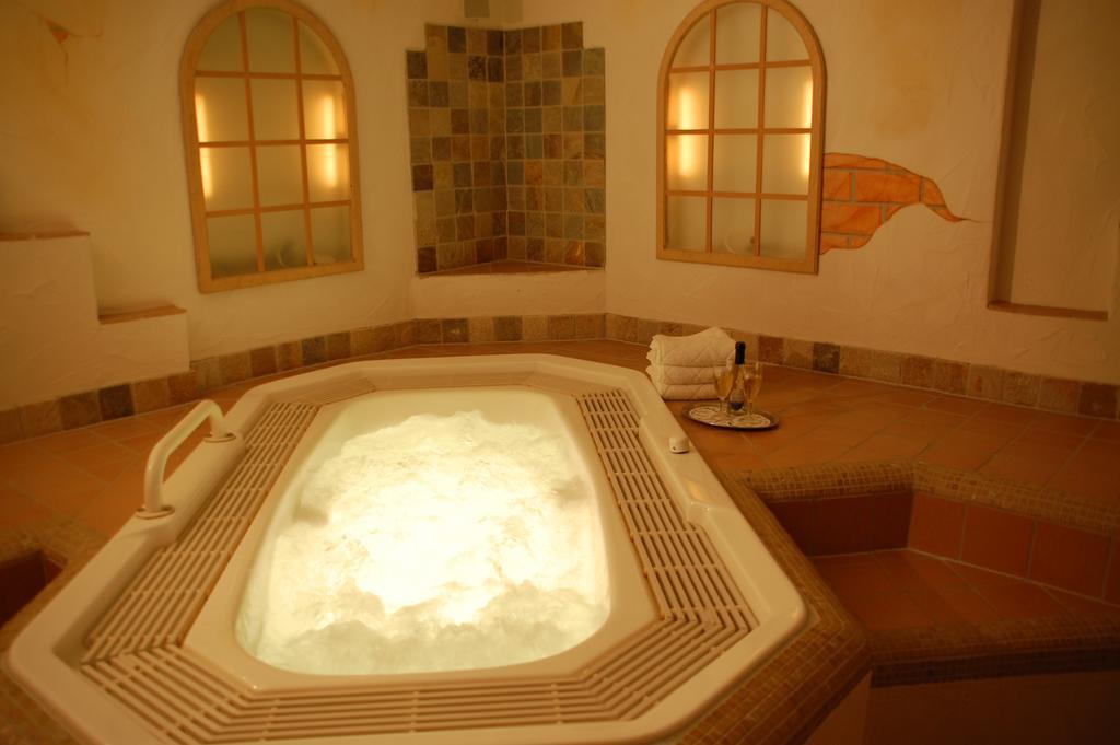 Sporthotel Schoenblick Меерсбург Екстериор снимка
