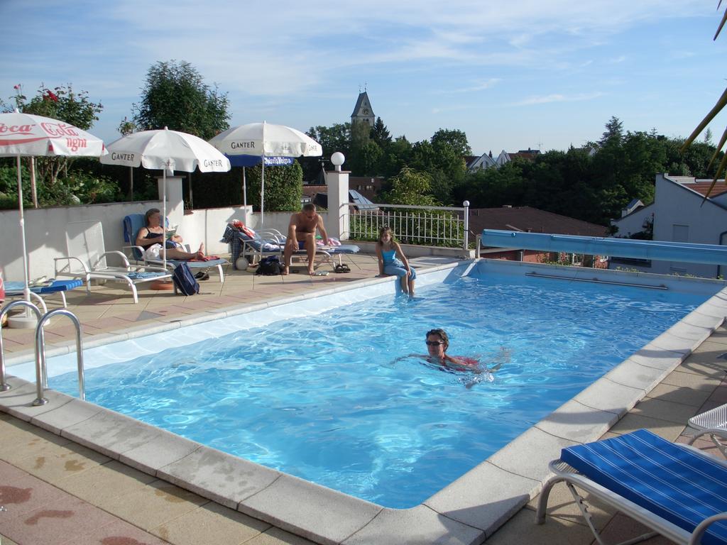 Sporthotel Schoenblick Меерсбург Екстериор снимка