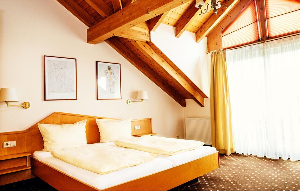 Sporthotel Schoenblick Меерсбург Екстериор снимка