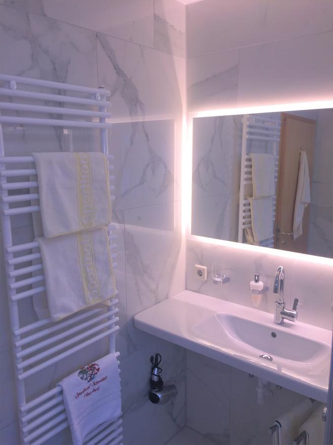 Sporthotel Schoenblick Меерсбург Екстериор снимка